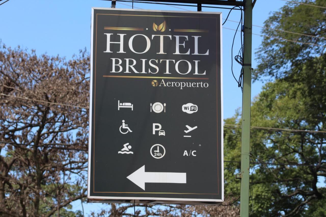 Hotel Bristol Aeropuerto Animas  Bagian luar foto