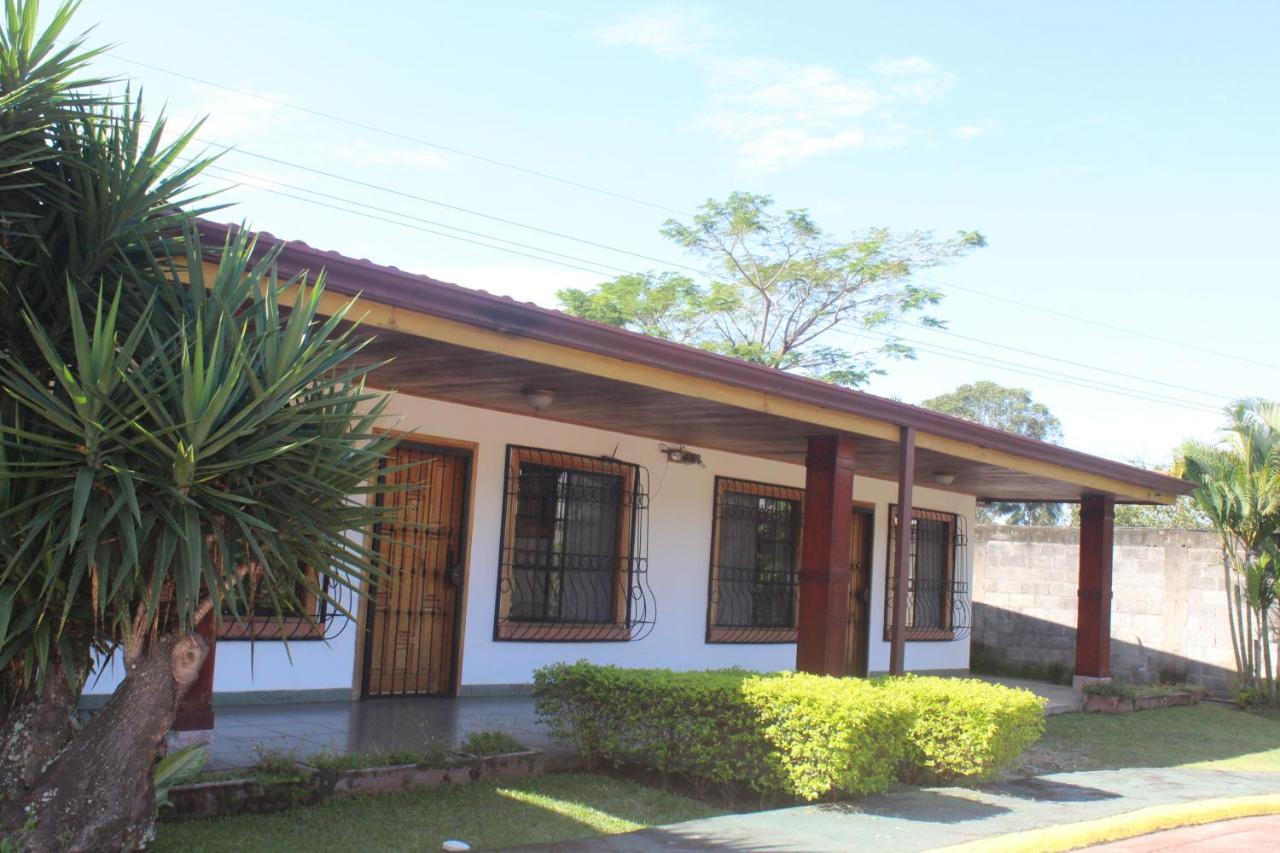 Hotel Bristol Aeropuerto Animas  Bagian luar foto